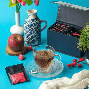 
                  
                    Load image into Gallery viewer, Hibiscus rose green tea with apple and berries
                  
                