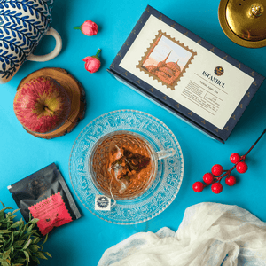 
                  
                    Load image into Gallery viewer, Hibiscus rose green tea with apple and berries
                  
                